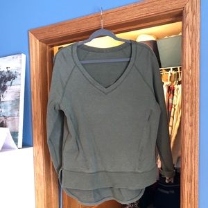Lululemon sweatshirt